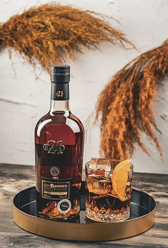 Caja Botella Baoruco 21